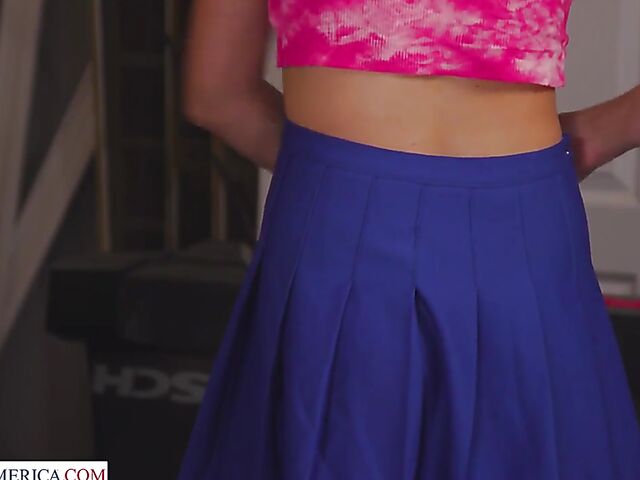 Cheerleader Harmony Rivers gets turned on by her sisters hot friend