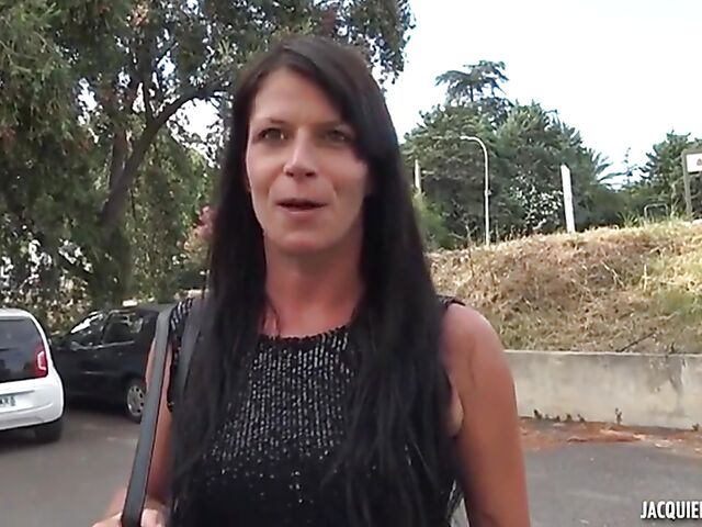 Skinny French MILF DP with 36-year-old Aline