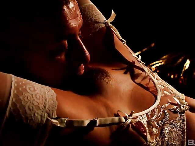 Passionate MILF pornstar Brandi Love gets some loving in the dark