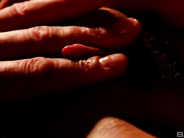 Passionate MILF pornstar Brandi Love gets some loving in the dark