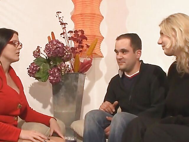 German couple threesome with sex therapist Valerie de Winter