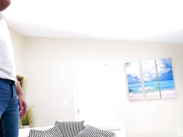 Teen asian tiny girl Lulu Chu is in need of cock