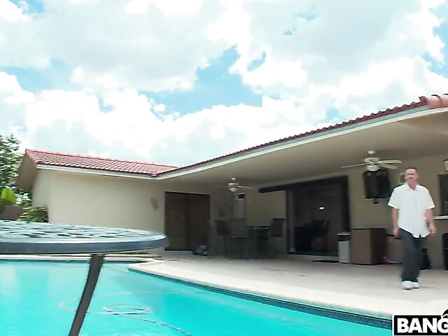 Sex outside and indoors with new slut Scarlett Gold