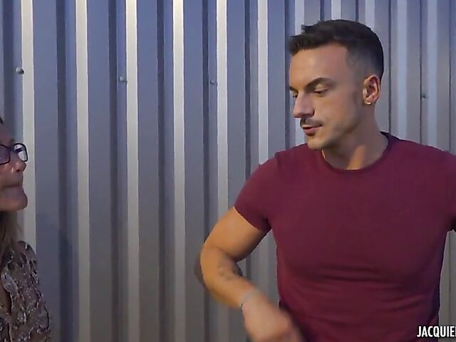 Slim mature French Ophelie is 46 and fucks like a pro