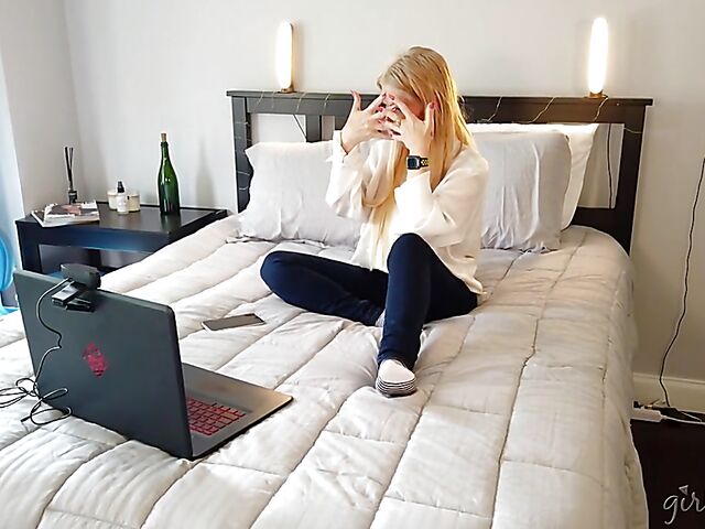 Busty milf Casca Akashova fingering herself while watching Lilly Bell's masturbation camshow