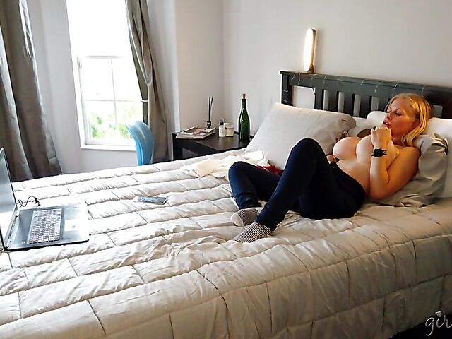 Busty milf Casca Akashova fingering herself while watching Lilly Bell's masturbation camshow