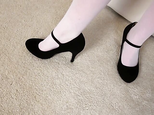 Sonic is a mature dildo addict with pierced clit and nipples