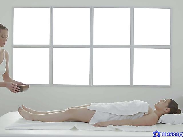 Sensual lesbian massage with Sybil Kailena and Sereyna Gomez