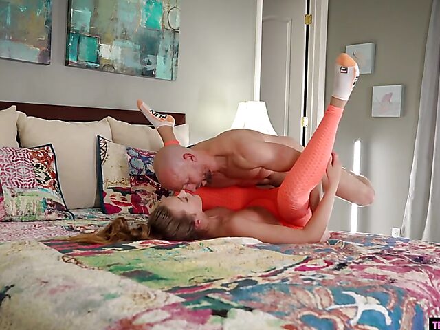 Bootyful sporty teen in crotchless leggings Ashley Red loves it harder