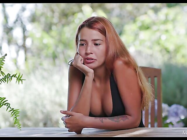 Interview and fingering solo with amazing Agatha Vega