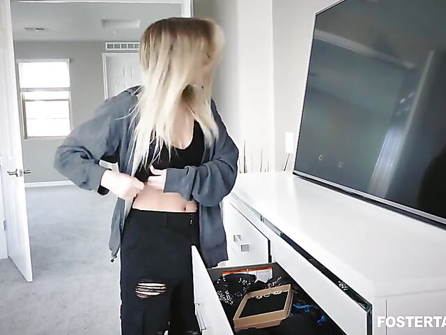 Kenna James & Lisey Sweet - Curious couple seduce teen into threesome