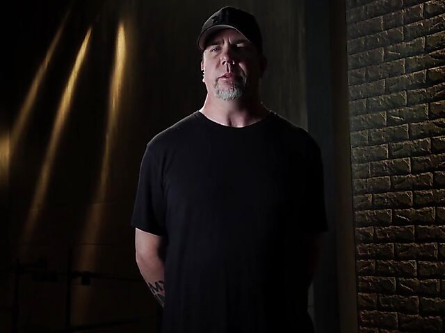 Kink solo and magic wand orgasm from home with Kate Kennedy