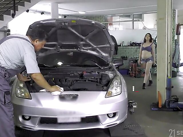 Old and young fuck in the garage with slutty Mia Evans helping an experienced car mechanic with her pussy