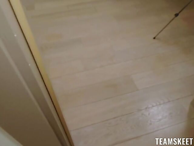 Reislin tied and fucked POV with her purple-haired friend Sia Siberia