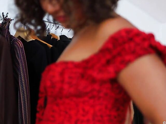 Girls Out West lesbian try on haul with Eva May and Rubi Valentine