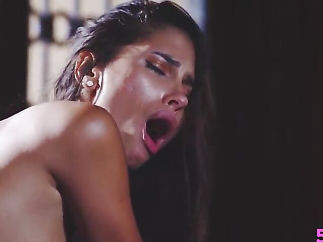 Drop sexy brunette Baby Nicols is full of passion and wants to fuck