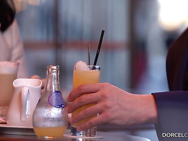 FFM brunette threesome with Avi Love and Clea Gaultier