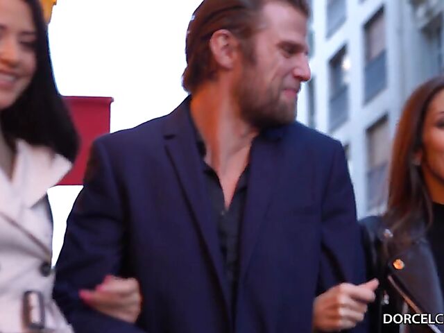 FFM brunette threesome with Avi Love and Clea Gaultier