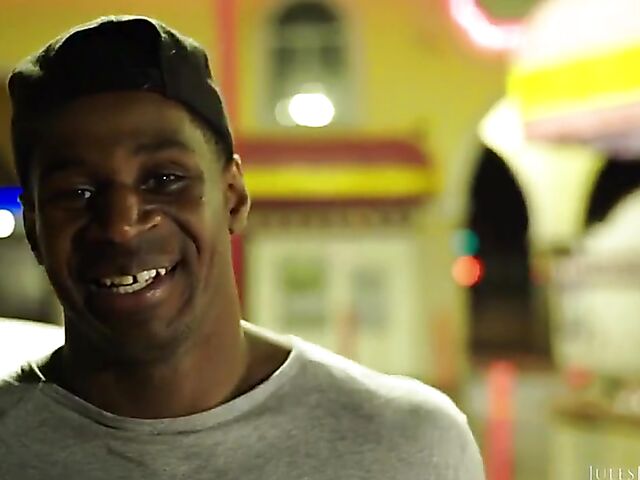 Cute Carolina Sweets' BBC interracial hardcore experience