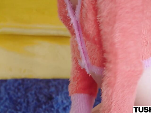 Anal training for sweet blonde Nella Jones