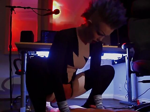 Man Of Steel porn parody with Skin Diamond, Kimberly Kane, Samantha Ryan, and Kirsten Price