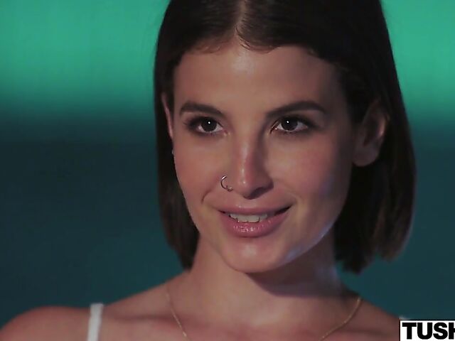 Amazing FFM anal 3-some with big breasted Gabbie Carter and LaSirena69