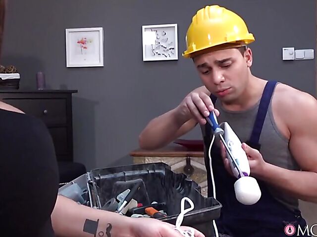 Hot MILF Heidi Van Horny wants him to fix her hitachi or put his cock in her pussy