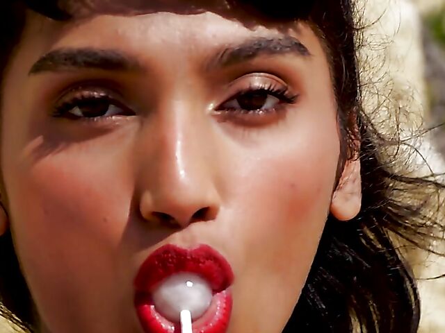 Angel Constance - Brown skin exotic babe solo outdoor