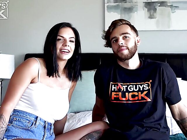 Fake boobs brunette Desiree Nevada having sex with a hot guy