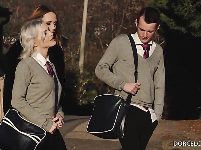 Hot sex in stockings and shoes with stunning Tina Kay