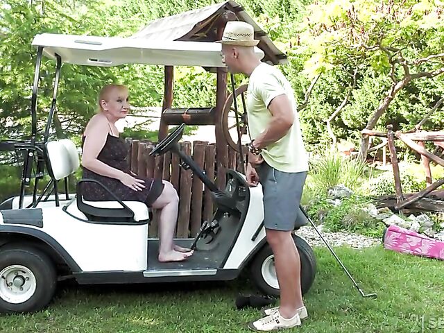 Nanney & Mugur - Granny outdoor fucking in the golf field