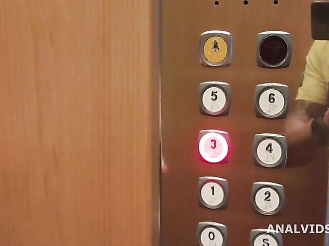 Federica Ferrari - Italian MILF anal adventure with public fun and mouth full of piss