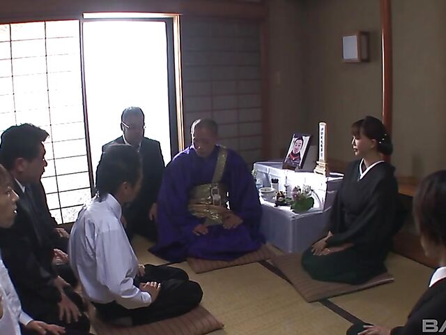 Submissive Japanese MILF gangbang with creampie featuring Kano Waka