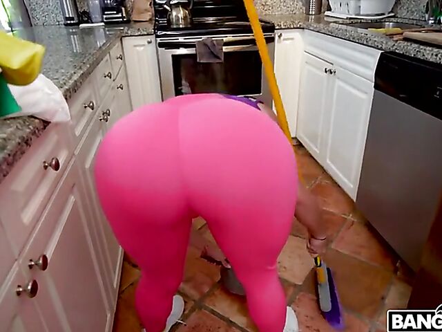 Puerto Rican big ass maid Carmela Clutch earns some extra cash