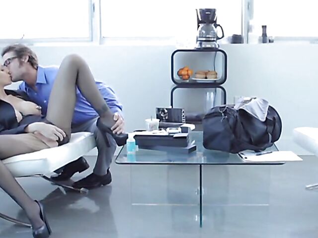 Fuck that stunning MILF compilation featuring Lisa Ann, Alektra Blue, Veronica Avluv, and Julia Ann