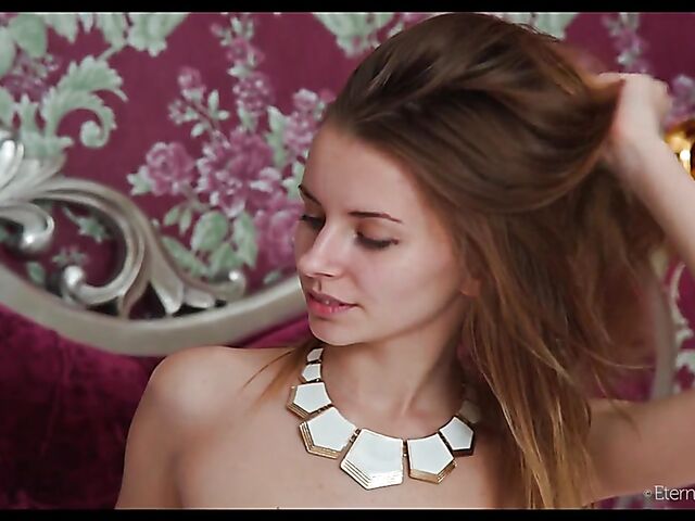 Small tits solo posing with skinny nude model Lucia D