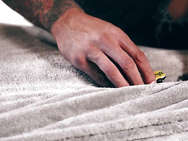 Talking to punk tattoo girl Charlotte Sartre about a car accident and helping her squirt