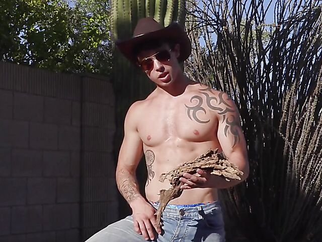 Sage Hardwell and his Latina girlfriend Veronica Mendoza doing porn