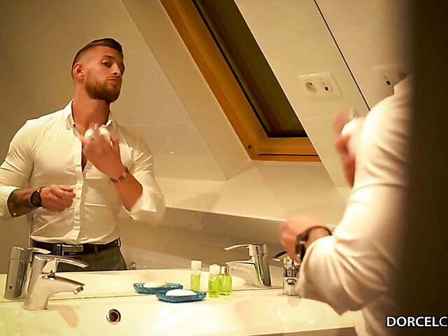 Romantic French threesome with gorgeous Clea Gaultier and Aya Benetti