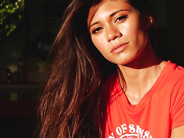 Skinny brunette model with tiny tits Hanna Le posing totally nude