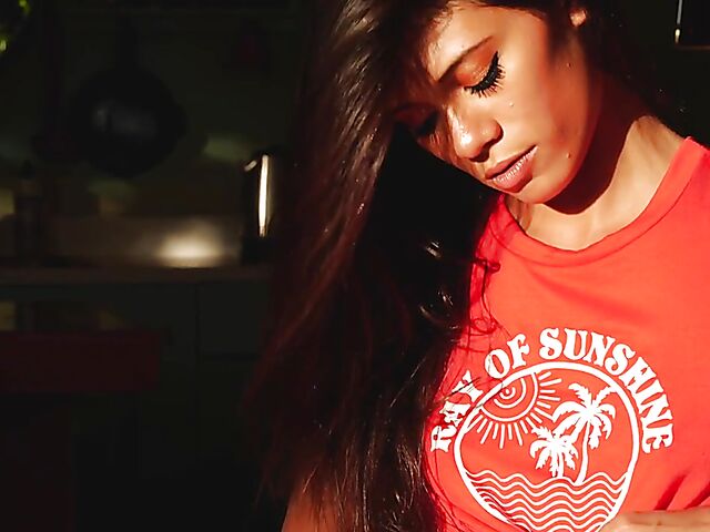 Skinny brunette model with tiny tits Hanna Le posing totally nude