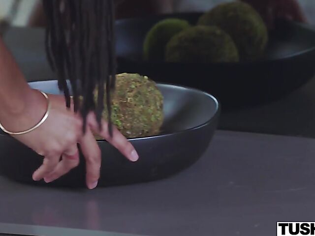 Kira Noir - Ebony anal interracial experience with a well-experienced white man