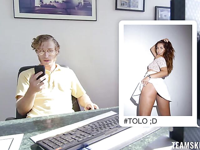 Hot latina Isabella De Santos wants her boss to put his meat in her pussy