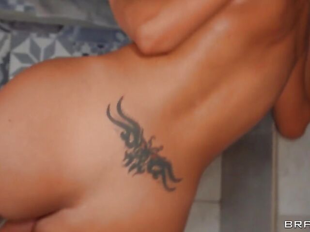 Canela Skin - Big ass latina anal shower in her tights