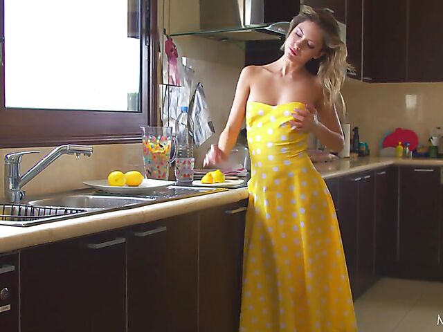 Rebecca Volpetti - Slim summer girl masturbates in the kitchen