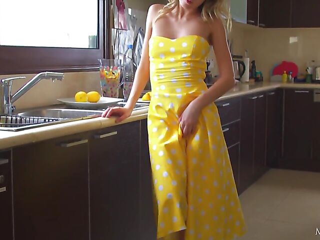Rebecca Volpetti - Slim summer girl masturbates in the kitchen