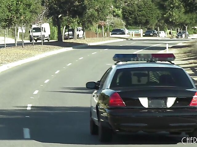 Lesbian police woman Karma RX loves Vanna Bardot's pussy