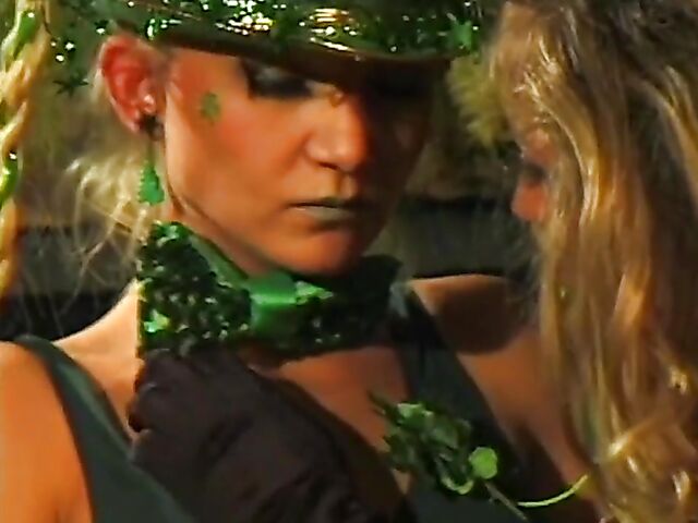 Late 90s lesbian porn with Alexandra Silk, Chasey Lain, and Katie Gold