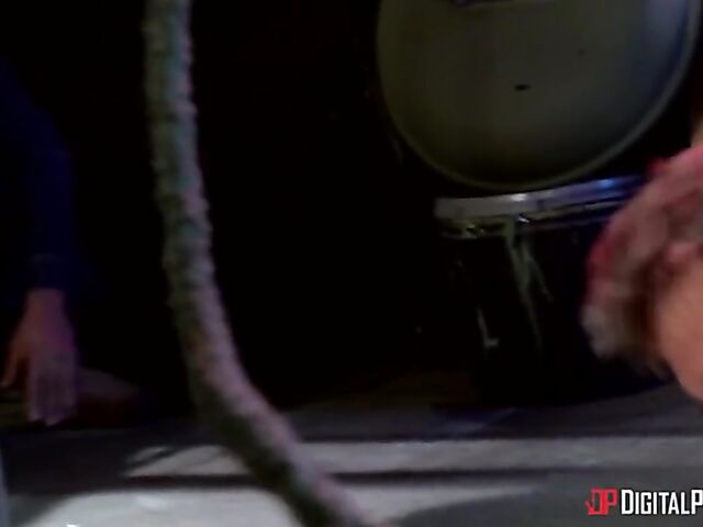 Big cock anal squirt with tattooed maneater Bonnie Rotten and Danny D