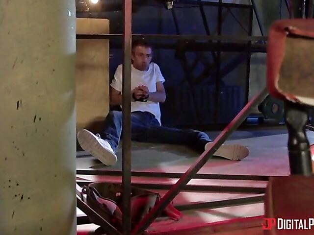 Big cock anal squirt with tattooed maneater Bonnie Rotten and Danny D